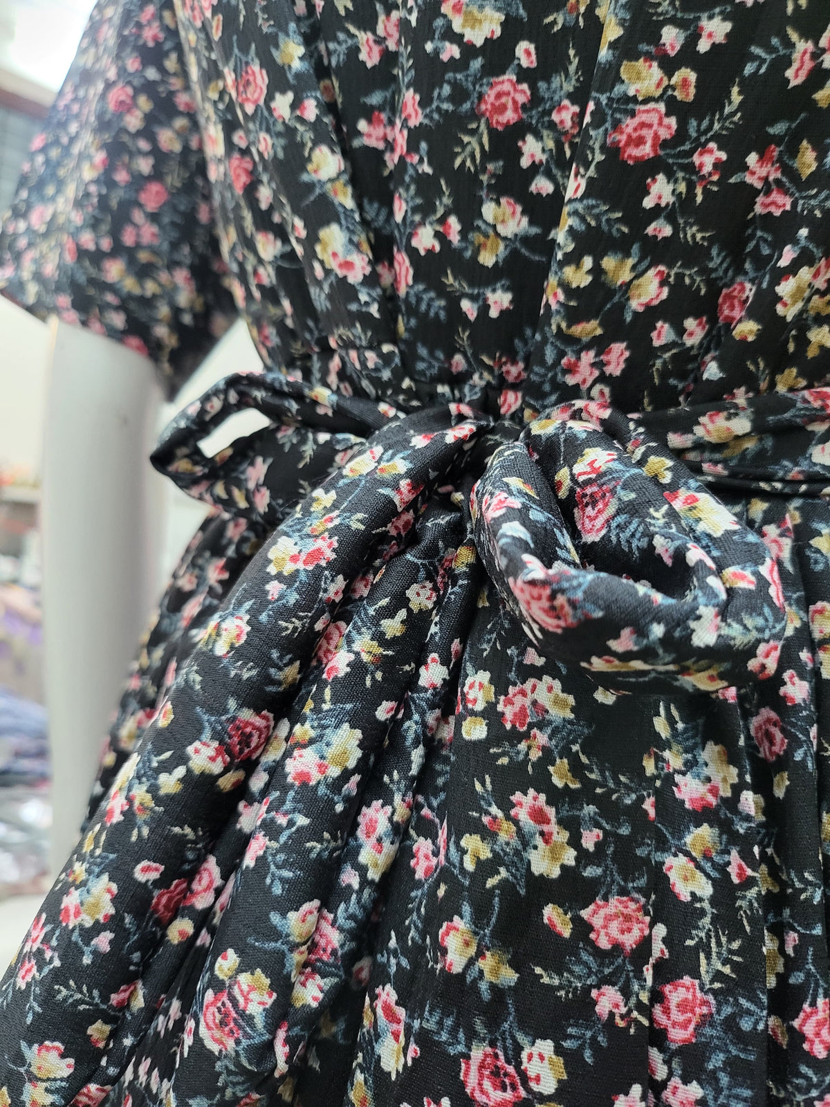 Delta crepe feeding Kurtis small blck