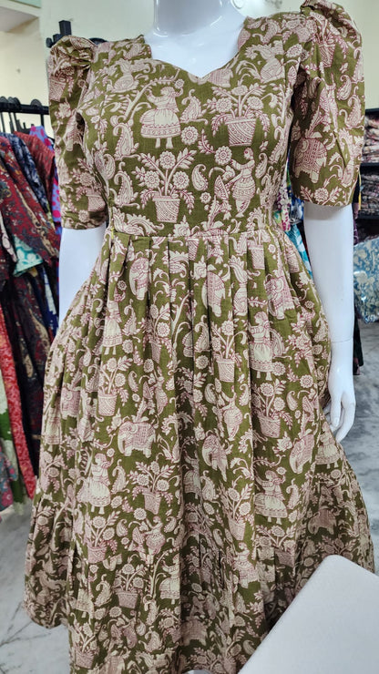 Kalamkaari print feeding kurtis mehndi