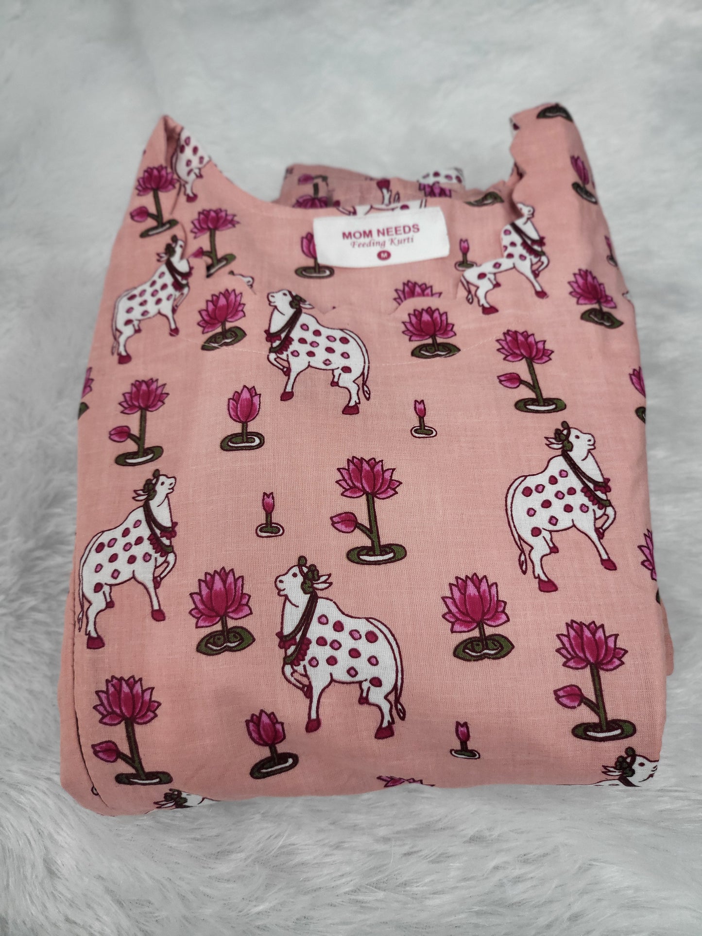 Pichvai print feeding pink