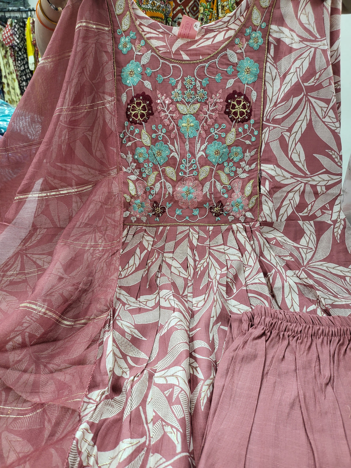 3pc set embroidery pea