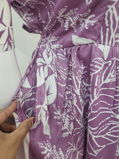 Deltacrepe feeding dresses lav