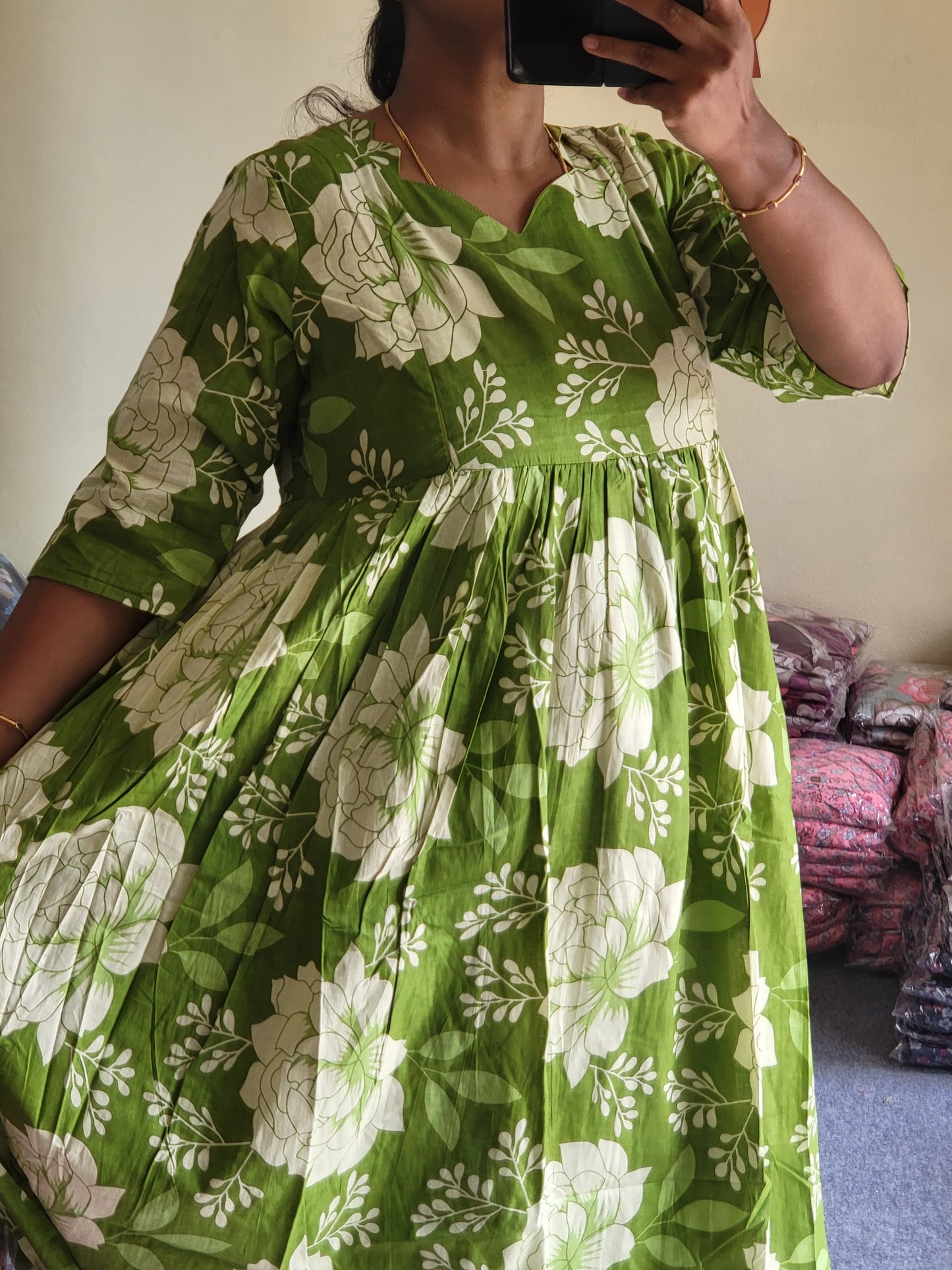 Feeding frock grn floral