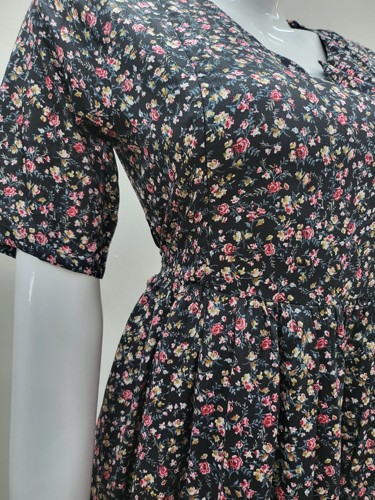 Delta crepe feeding Kurtis small blck