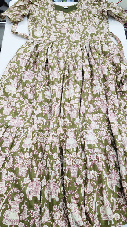 Kalamkaari print feeding kurtis mehndi
