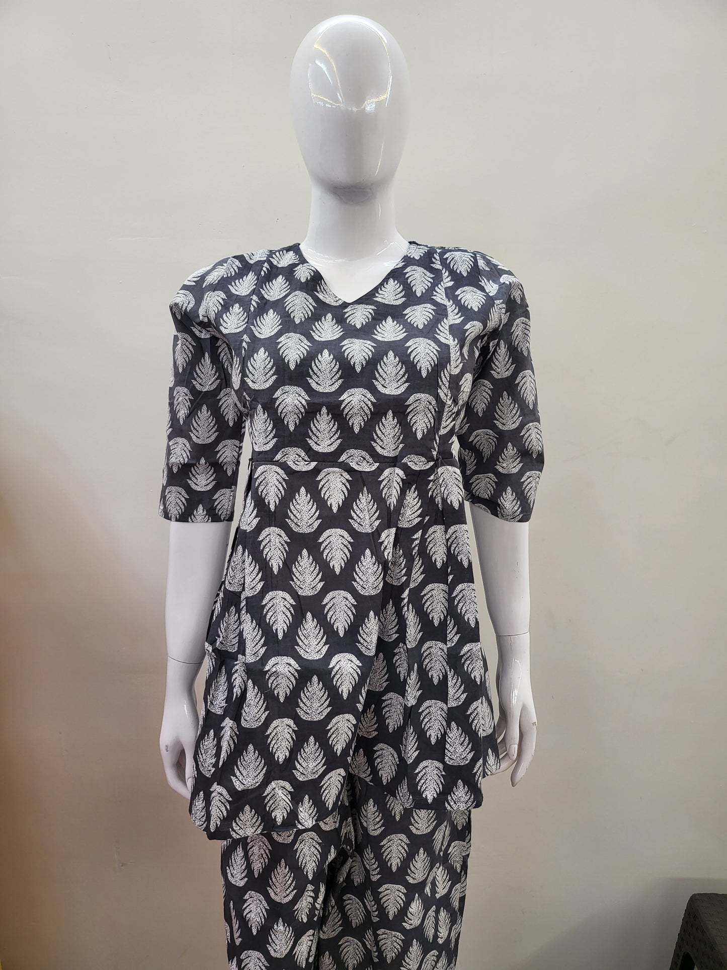 FEEDING CO-ORD SET grey