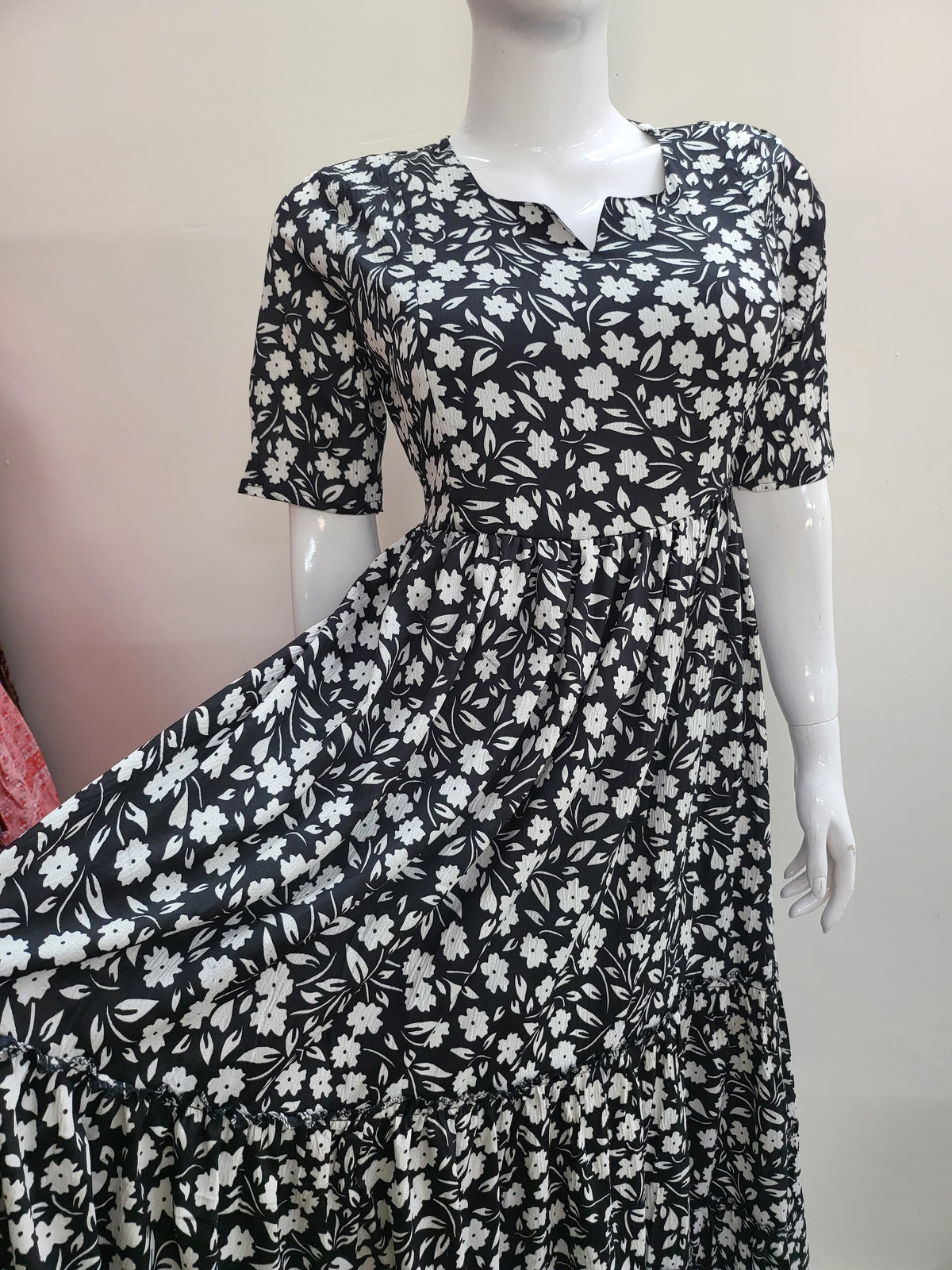 Delta crepe feeding Kurtis black