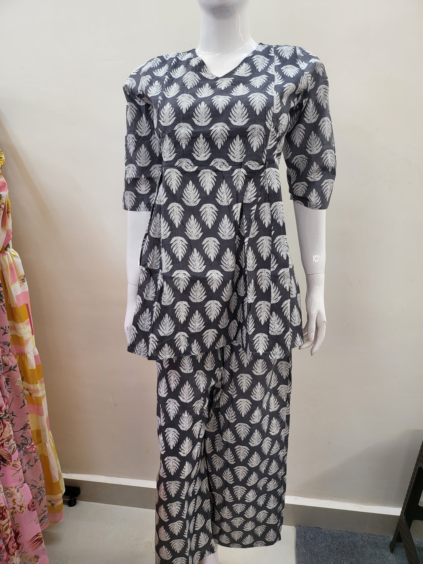 FEEDING CO-ORD SET grey