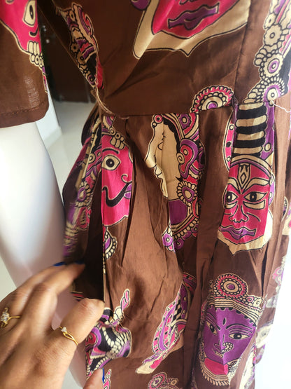 Kalamkaari faces brown