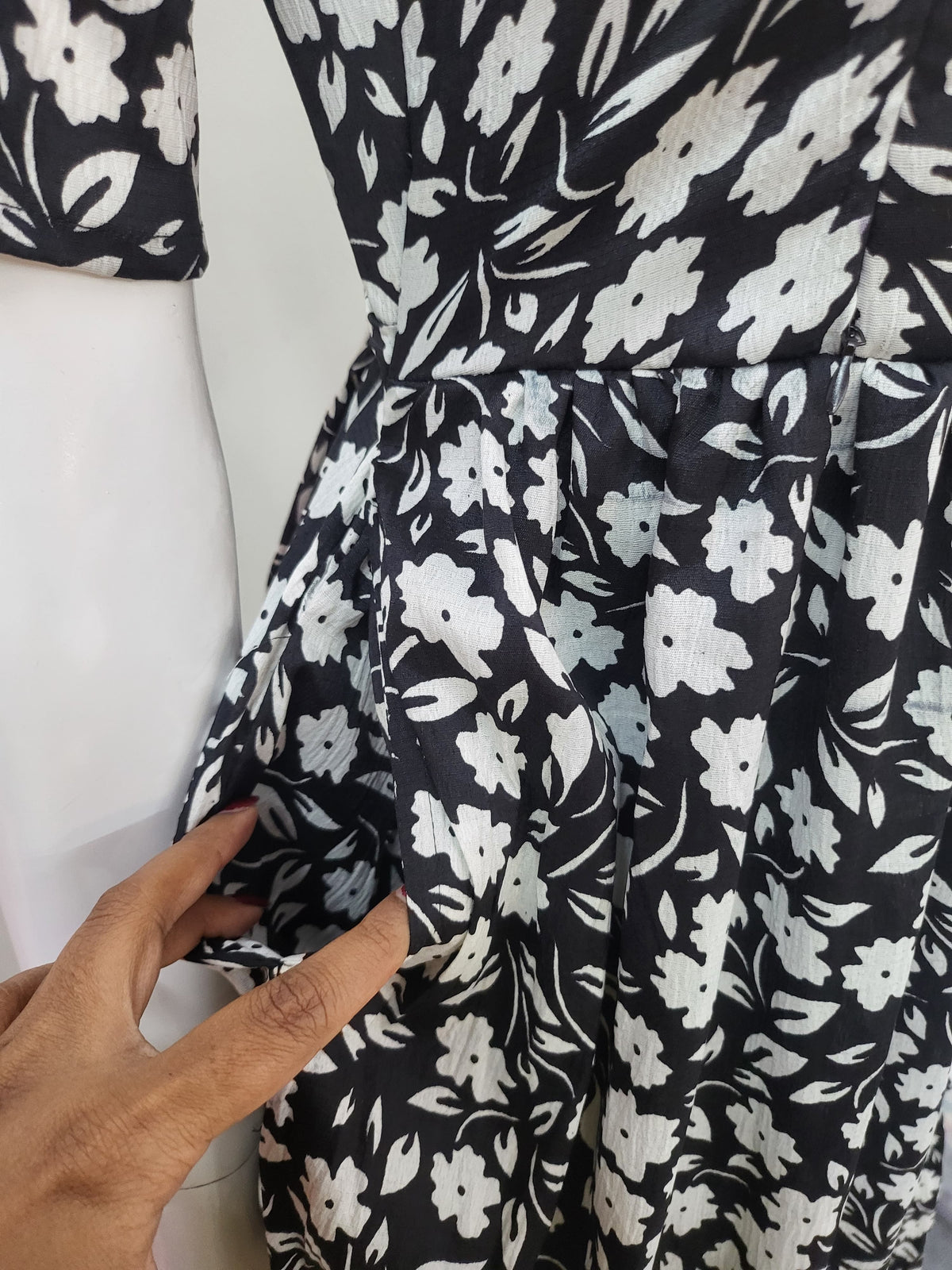 Delta crepe feeding Kurtis black