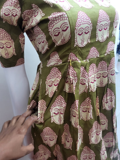Feeding mehindibudha