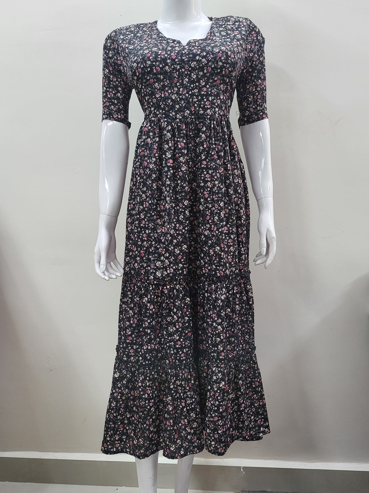 Delta crepe feeding Kurtis small blck