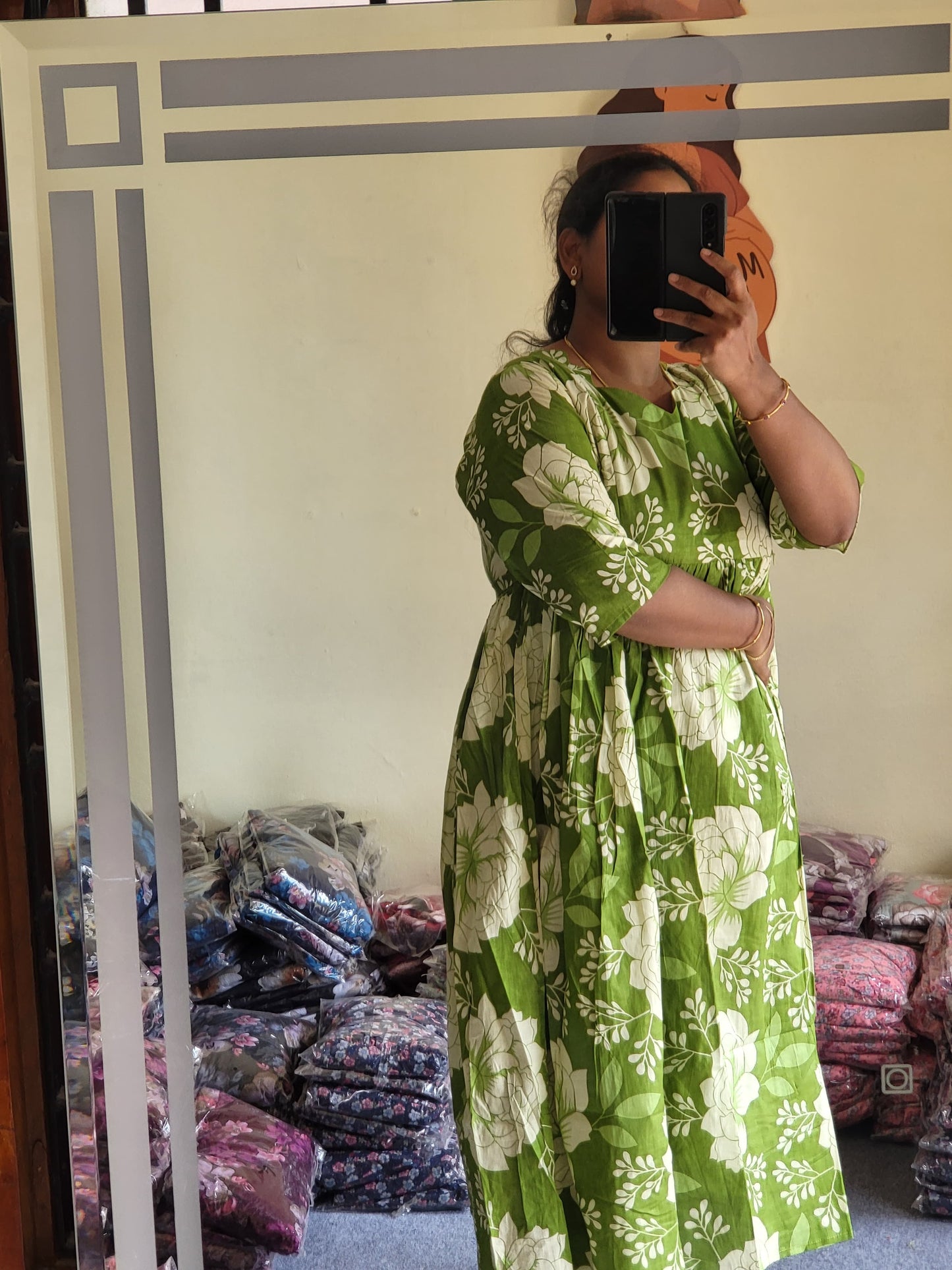 Feeding frock grn floral