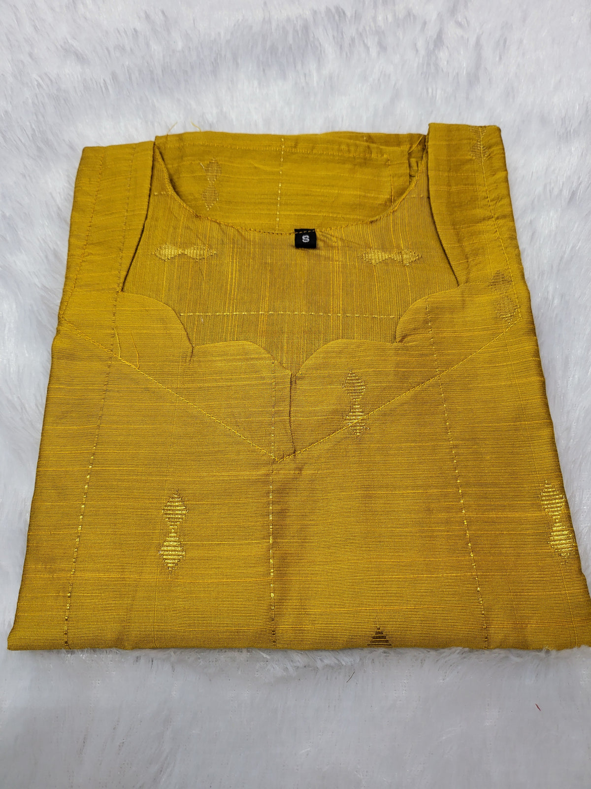 Rawsilk kurtis 04(non feeding)