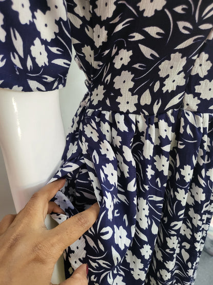 Delta crepe feeding Kurtis blu/ wht