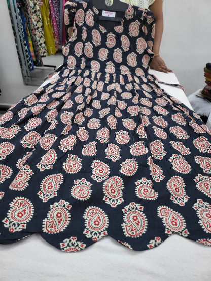 Feeding Cutwork Anarkali blk089
