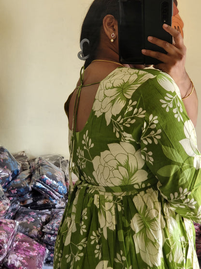 Feeding frock grn floral