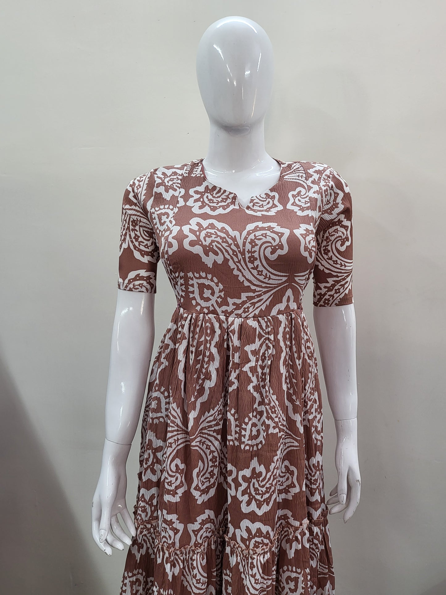 Deltacrepe feeding dresses cream